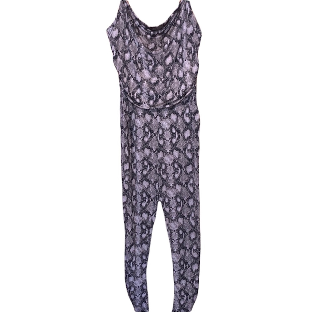 ❌TRADED❌Beautiful snakeskin romper NWOT m/l